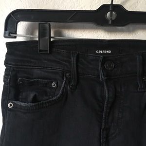 GRLFRND Jeans - GRLFRND Rip-Knee Kendal Skinny Jeans GRLFRND Jeans - GRLFRND Rip-Knee Kendal Skinny Jeans